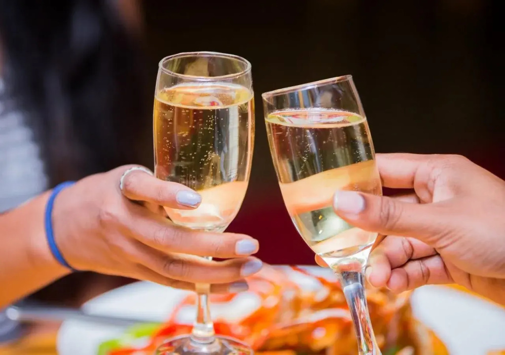 Sandown Regency Hotel & Apartments