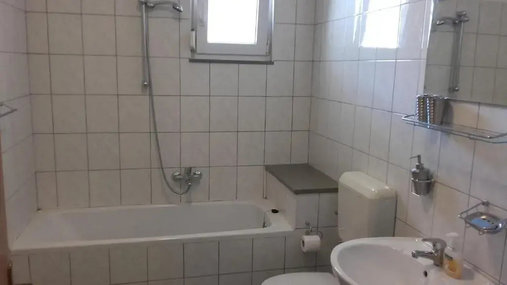 Apartment Max