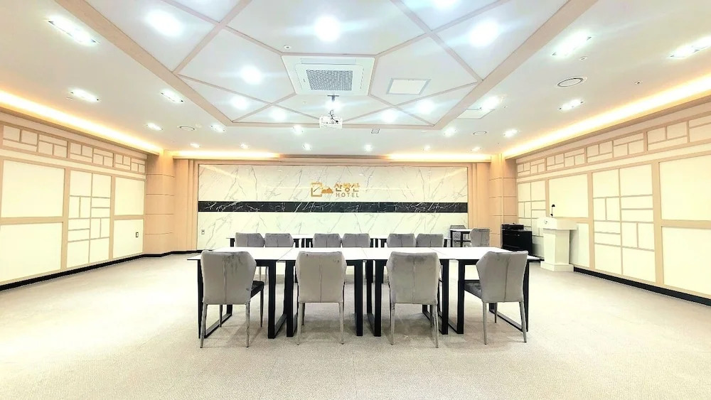 Sanbangsan Hotel