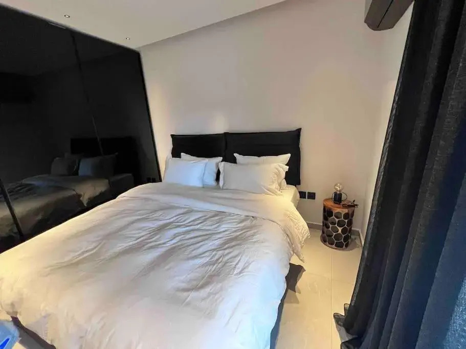 Lagonisi 2 bedroom luxury Apartment by the sea!