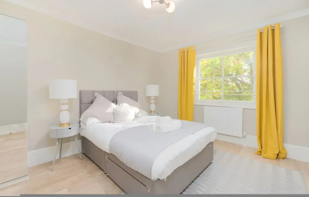 Beautiful Flat by Hyde Park PS7