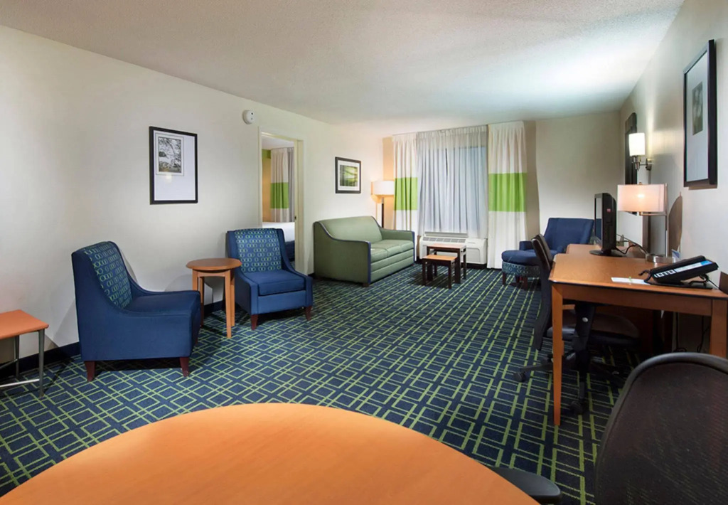 Fairfield Inn & Suites by Marriott Charleston Airport/Convention Center