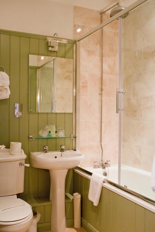 Duke Of Cornwall Hotel
