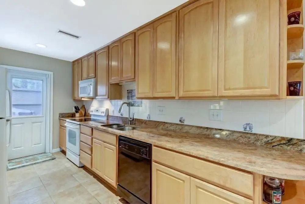 3308-fairway-oaks