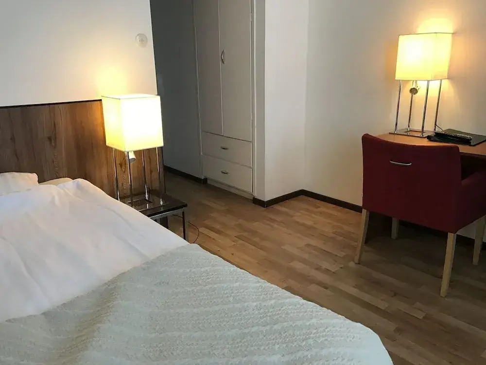 Strand City Hotel
