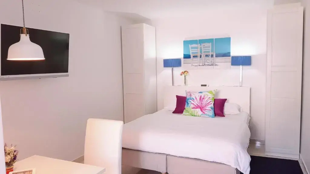 Adorami Apartments