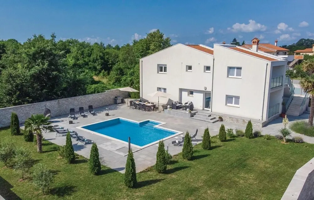 Awesome Home in Nedescina With Wifi and 5 Bedrooms