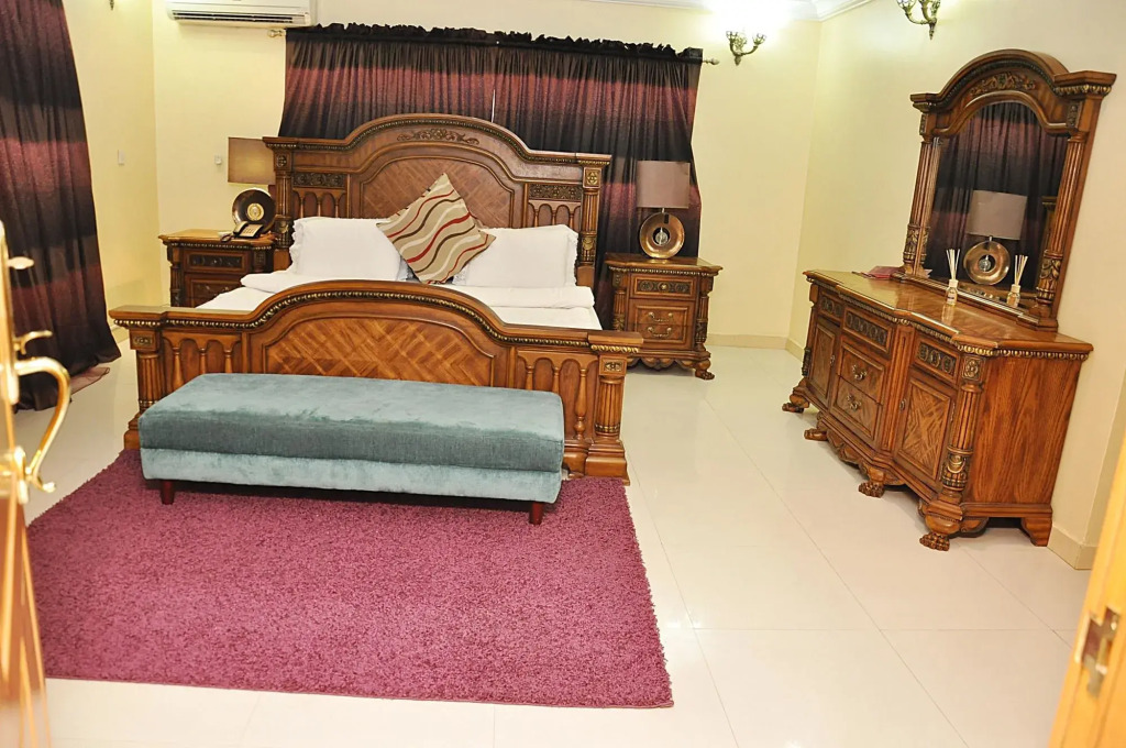 Topaz Luxury Suites & Apartments