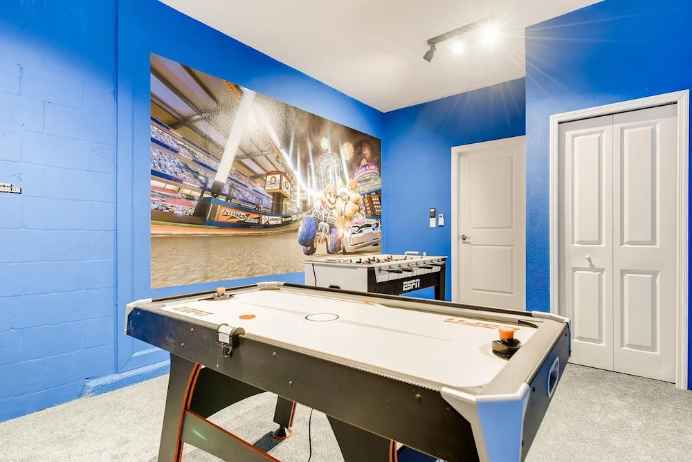 8958 CC 5BR Single Family Retreat Private Pool