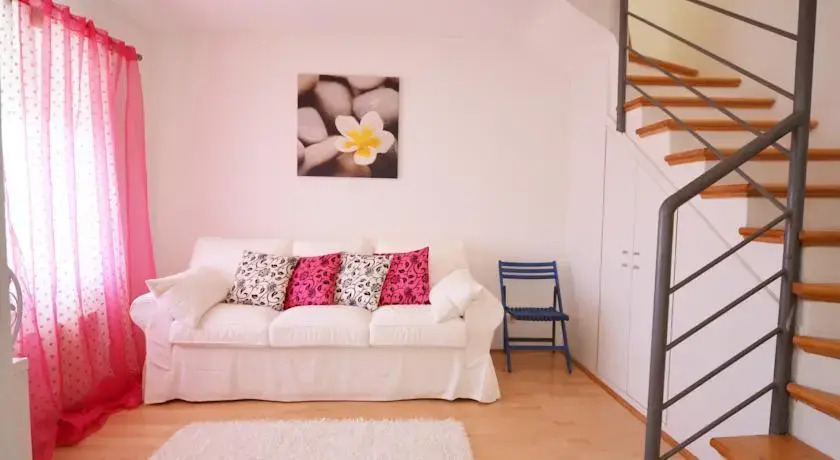 Apartment Mama