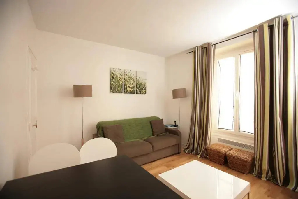Sunny Saint Germain 1 Bdrm (158)