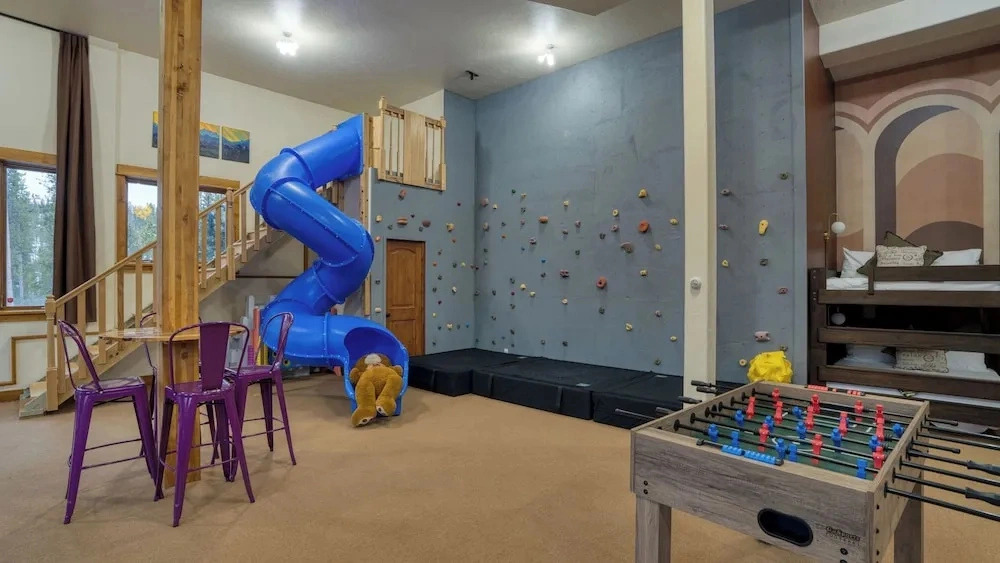 Skate Bowl, Climbing Wall, Arcade Breckenridge Adventure Chalet by Avantstay