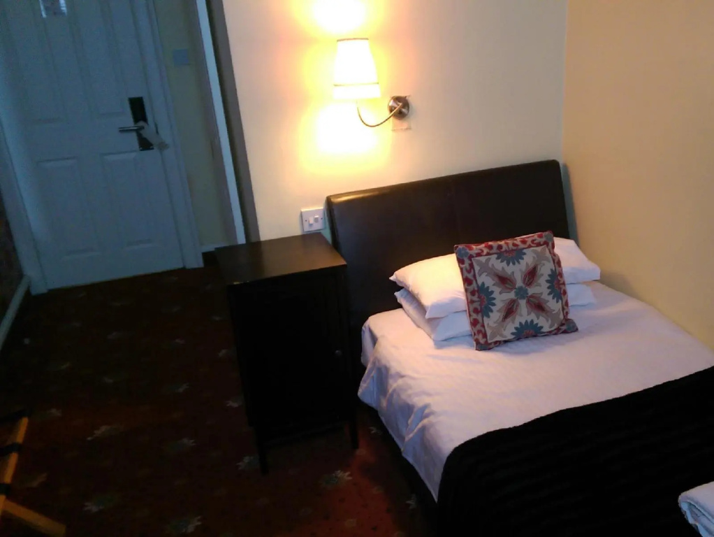 Bayswell Park Hotel
