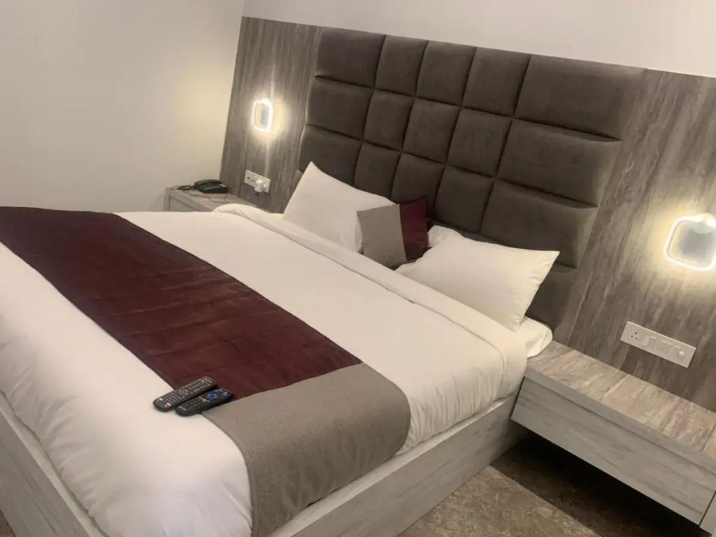 Hotel Lotus Inn