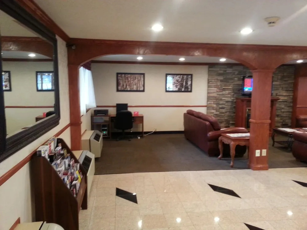 Red Roof Inn Monroe