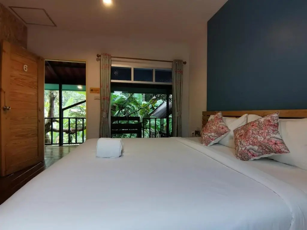Nua Tone Resort & Cafe