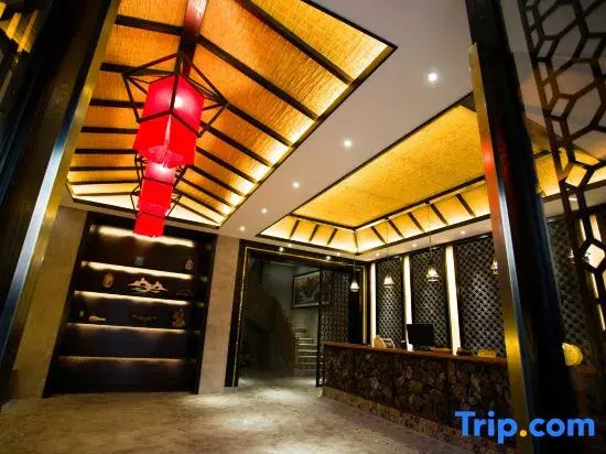 Yixunli Theme Hotel