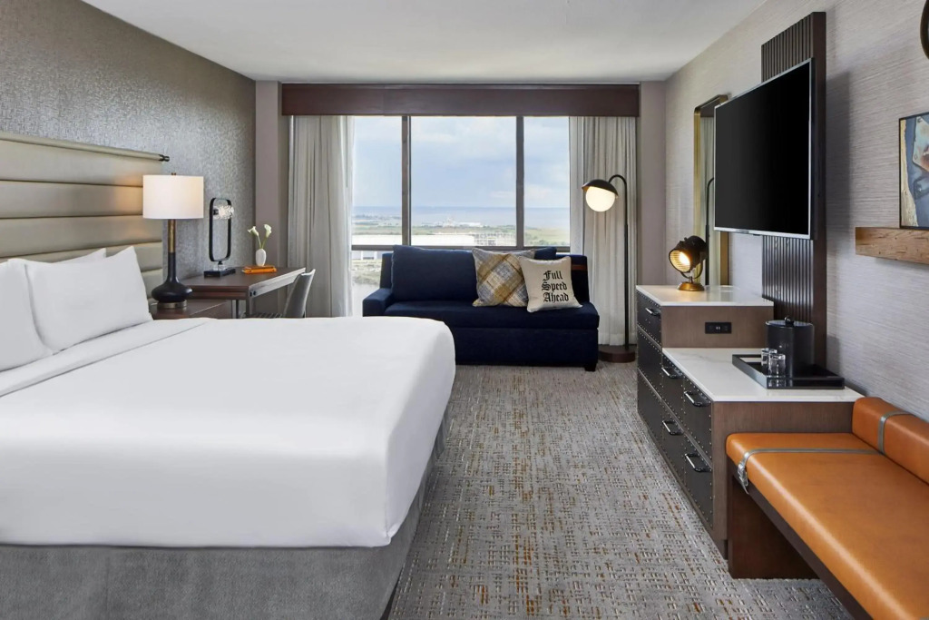 Renaissance Mobile Riverview Plaza Hotel