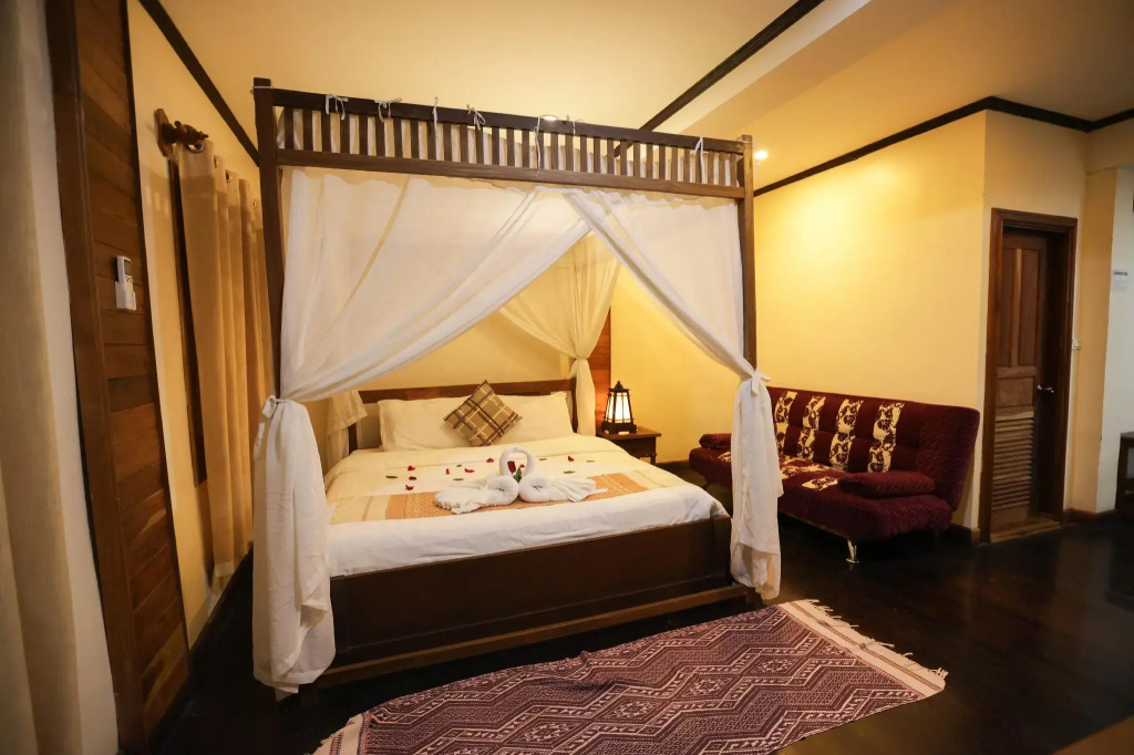 Royal Peacock Boutique Hotel