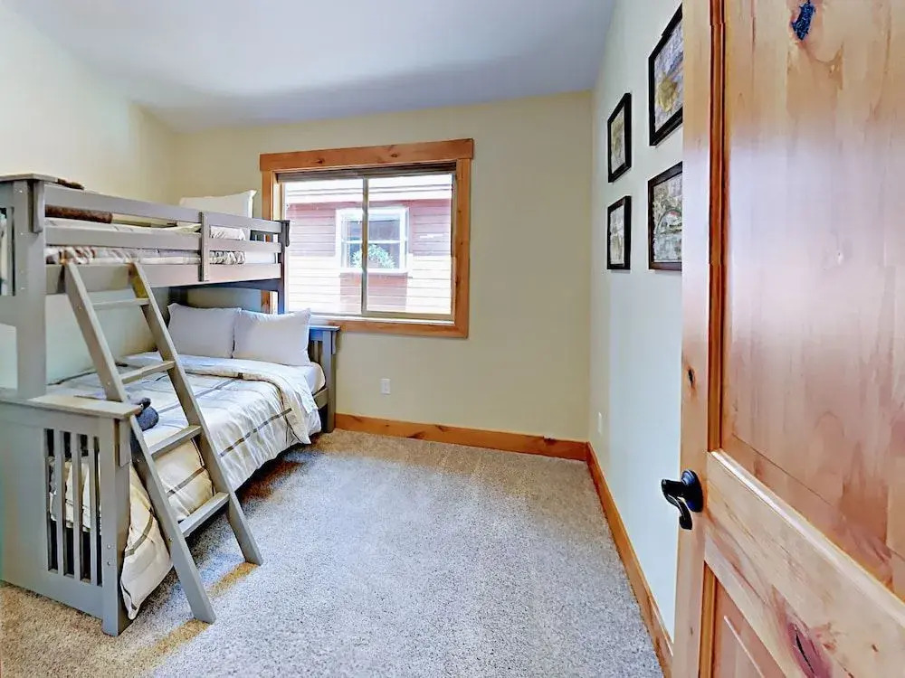 1573 Cree St Home