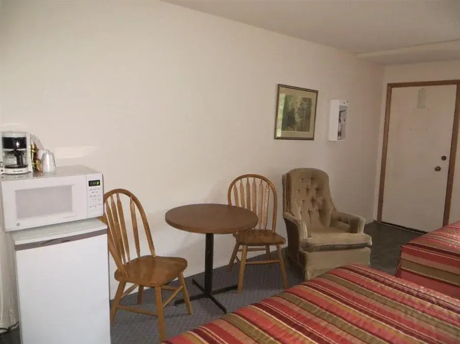The Gateway Inn