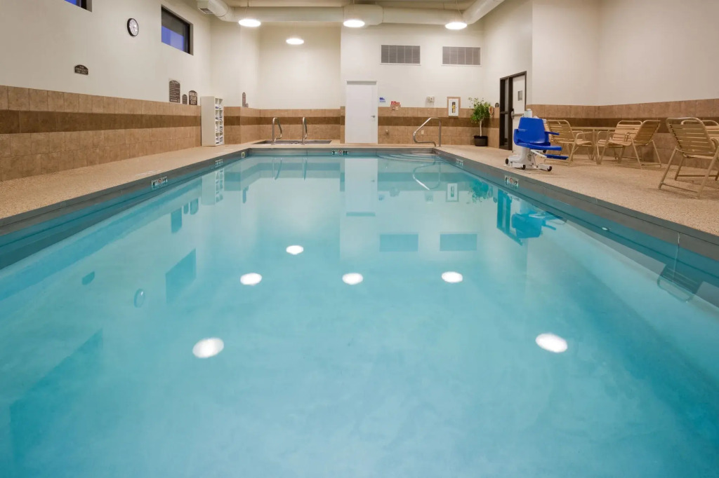 Holiday Inn Express & Suites - Worthington by IHG
