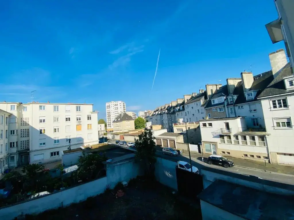 Superbe studio au pied de la gare de Caen