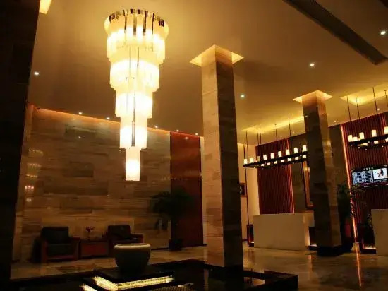 Elong R.YUN Hotel (Tiantaishan High-Speed Railway Station)