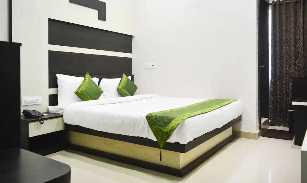 Treebo Trend Hotel Rudraksh