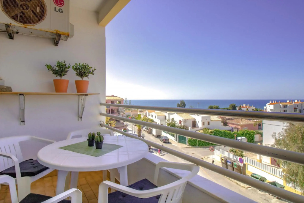 #005 Lovely&Cozy Beach Flat Parking,Pool,SeaView