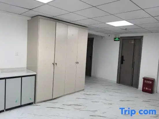 Shenzhen Qianxi Light Luxury Apartment (Xintangwei Subway Station)