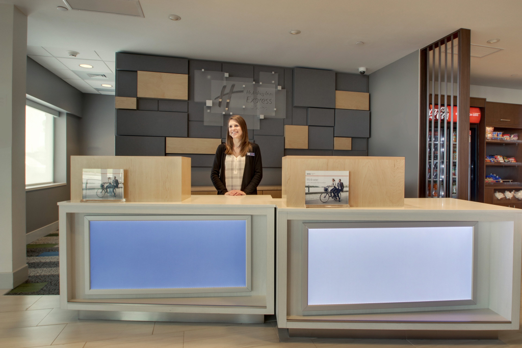Holiday Inn Express & Suites - Elizabethtown North by IHG