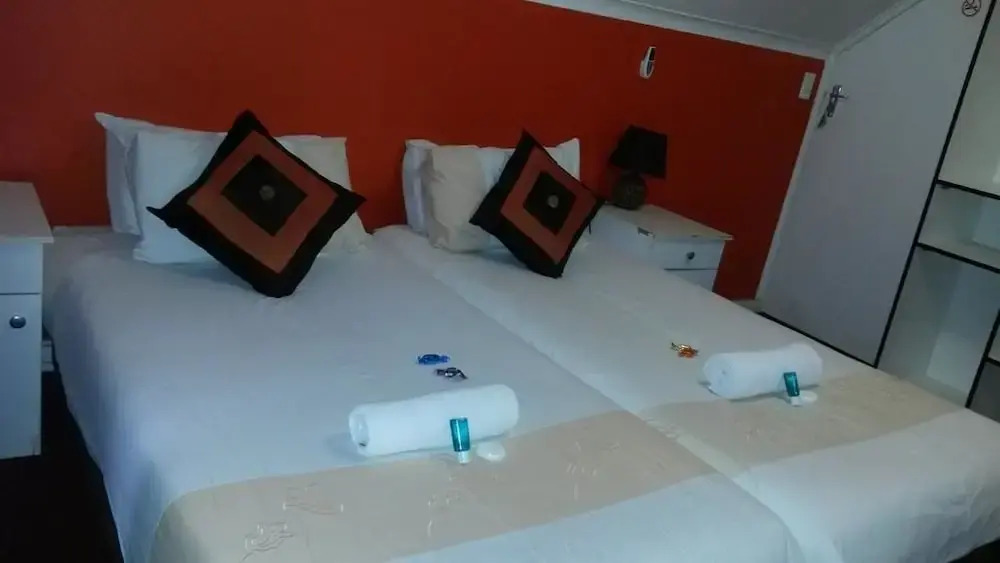 Phomolo Guest House