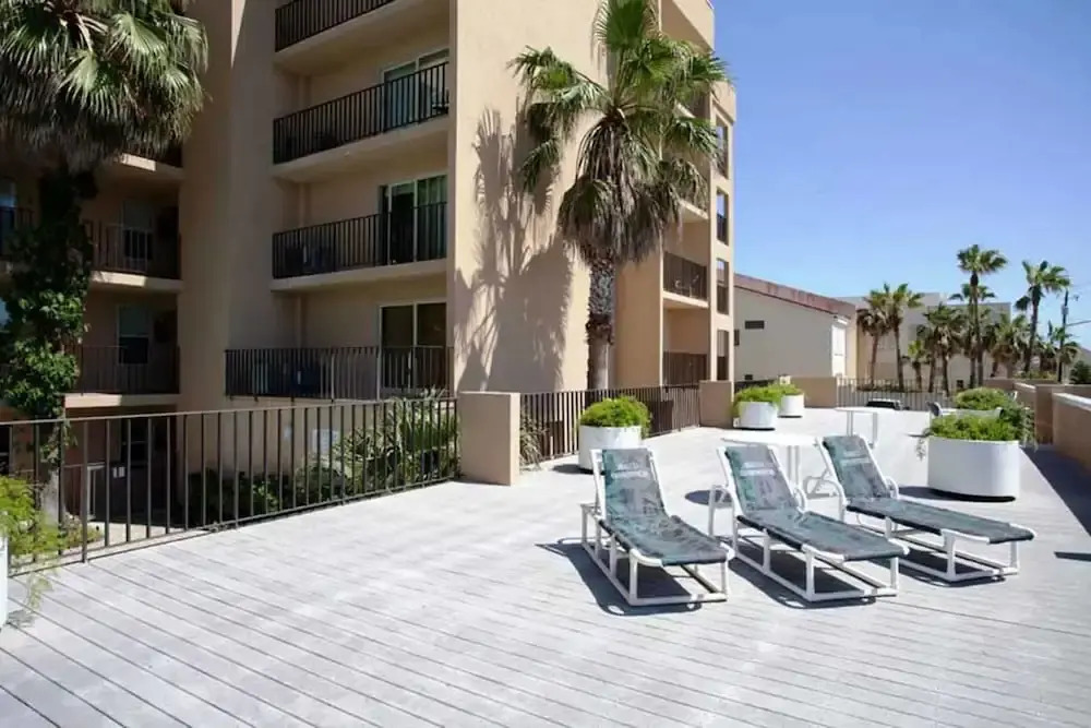 Seagull Condominium 502