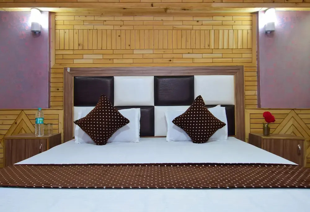 Cheog Chamber by Dumnu Homes