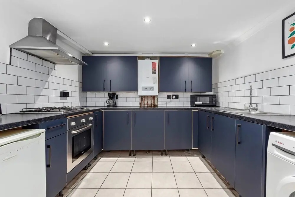 Serviced Flat Near Hyde Park Marble Arch W2 London