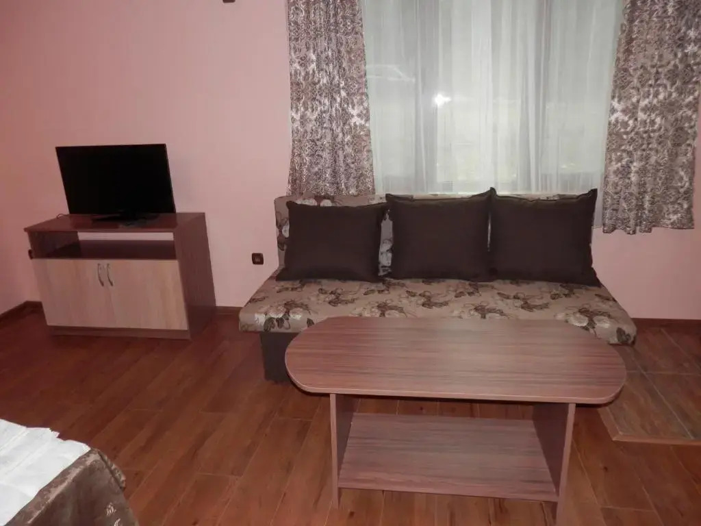 Family hotel Borovitsa