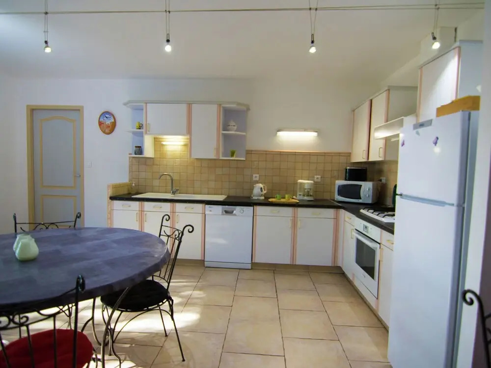 Villa in Lédenon with Private Pool