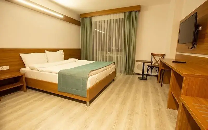 BUSINESS EXPRESS HOTEL