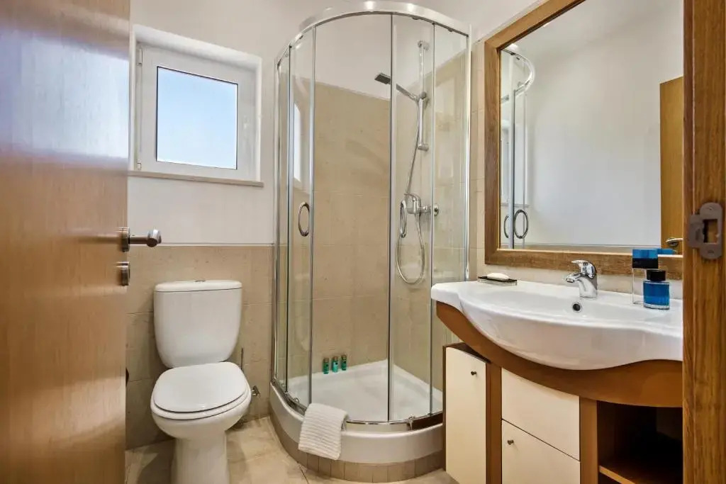 Luxurious First Floor Apartment Sleeps 4