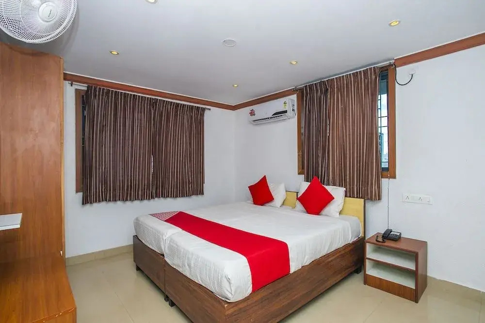 OYO 19726 Pride Homes
