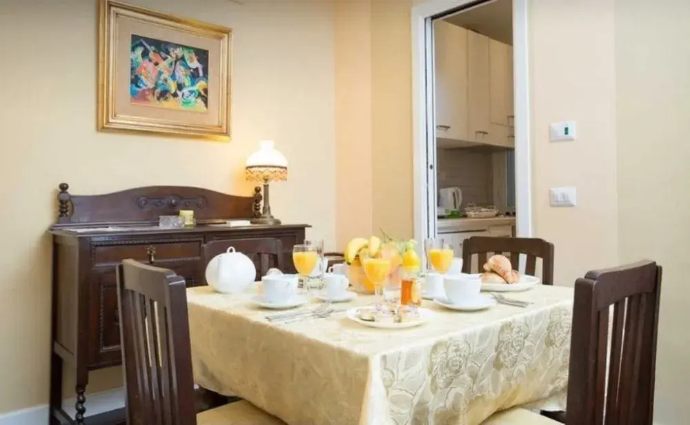 Longhi Holidays House