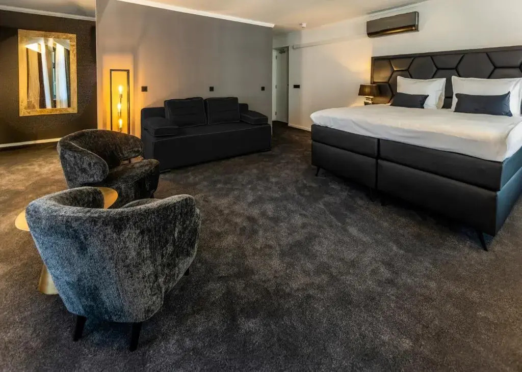 Square Boutique Hotel & Brasserie
