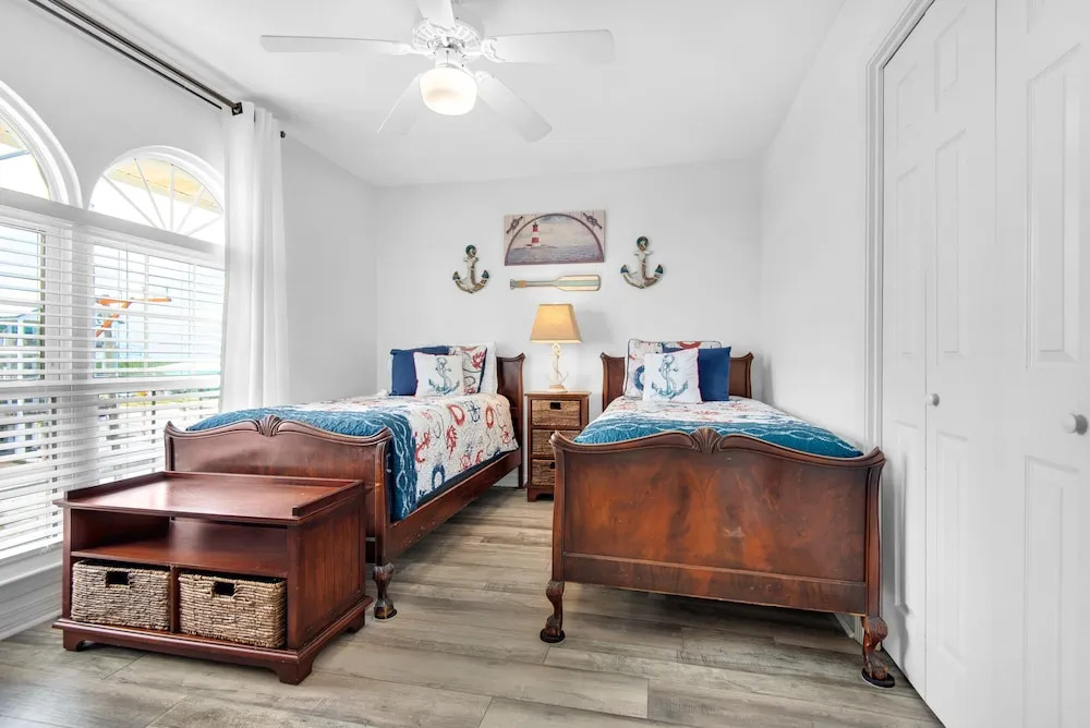 Life's A Beach 3 Bedroom Townhouse by RedAwning