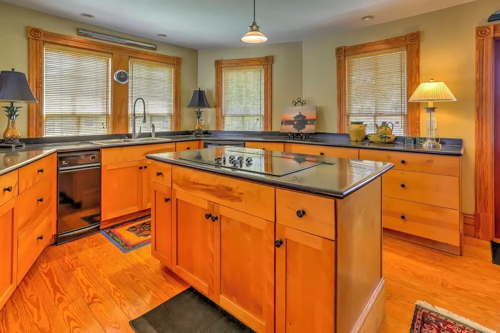 Historic Manteo House on Roanoke Sound w/ Dock!