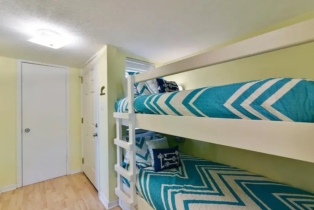 Seascape 2301 2 Bedroom Condo by RedAwning