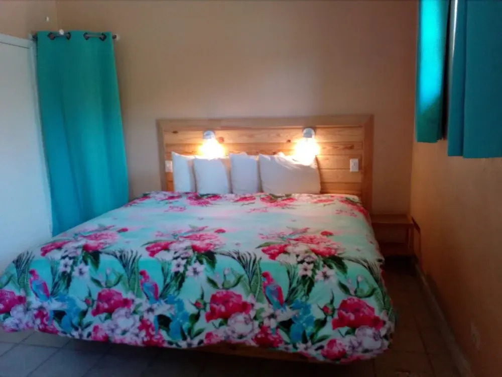 Surfers Manor
