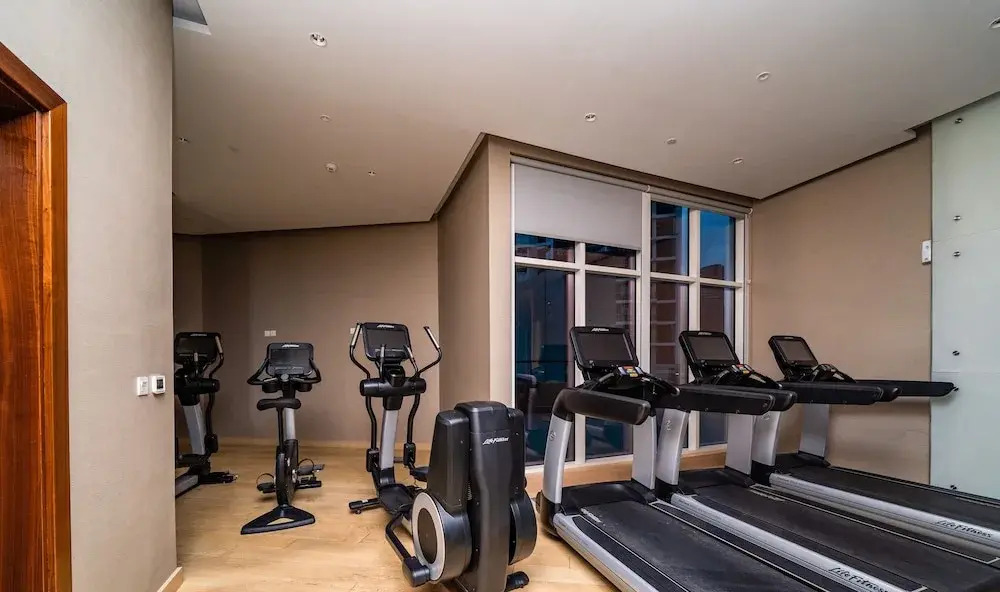 Elegant Studio Living in Privé