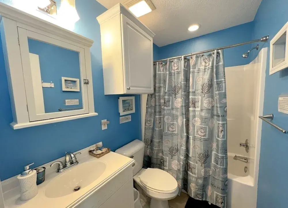 Blue Beacon 2 Bedroom Home by Redawning