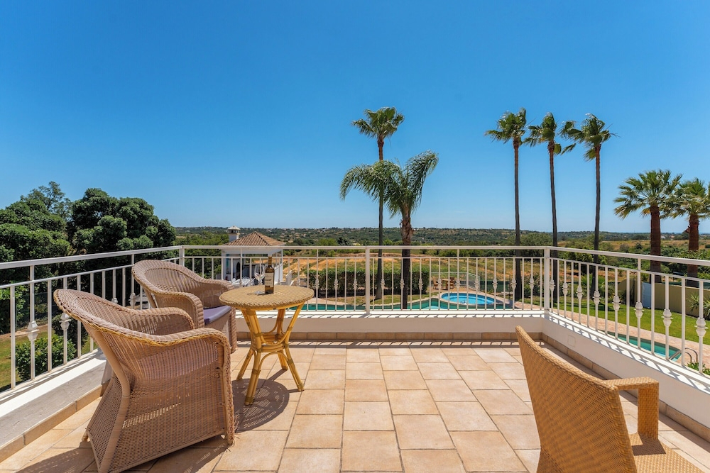 Monte Da Poupa - 7 Bedroom Villa - Sleeps 15